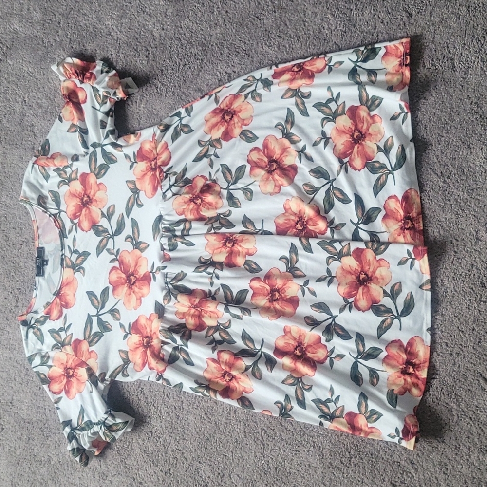 VIBE Sportswear Peach Floral Tunic - Plus 1x